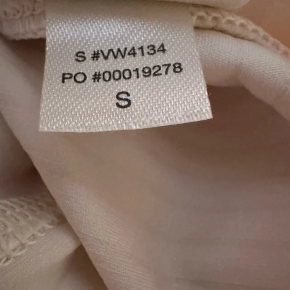 Vuori Inversion Ribbed Cream Marshmallow Leggings Size Small - Picture 8 of 9